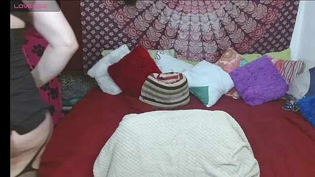 elena evans online show from 03-10-26, 06:13