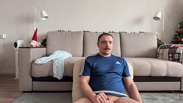 Snapshot of Love_plat1na chatting on 02-15-26, 10:25 Love plat1na online show from 02-15-26, 10:25