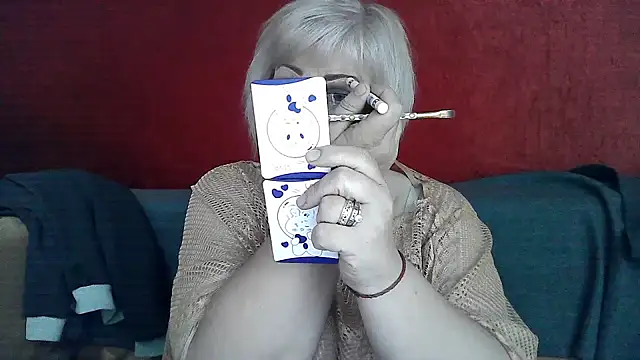 Snapshot of Gina_Marlyn chatting on 03-22-25, 08:26 Gina Marlyn online show from 03-22-25, 08:26