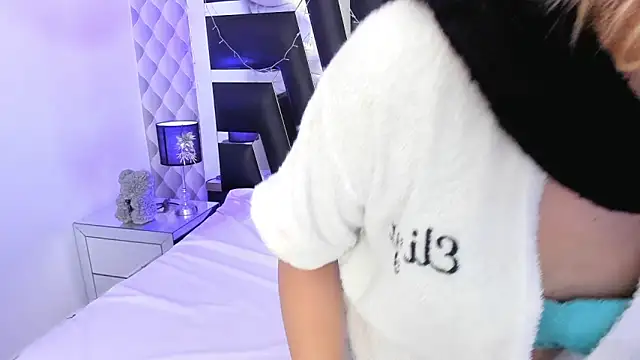 Snapshot of katya_kozlov chatting on 03-15-25, 10:03 katya kozlov online show from 03-15-25, 10:03