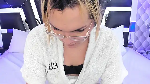 Snapshot of katya_kozlov chatting on 03-17-25, 09:44 katya kozlov online show from 03-17-25, 09:44