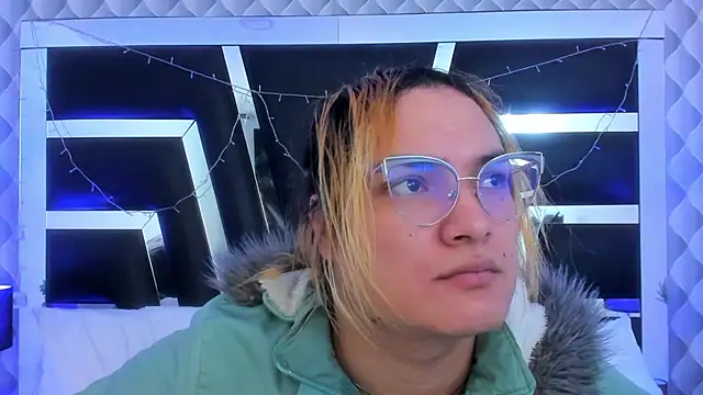 Snapshot of katya_kozlov chatting on 09-20-25, 05:30 katya kozlov online show from 09-20-25, 05:30