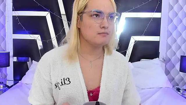 Snapshot of katya_kozlov chatting on 11-13-25, 02:10 katya kozlov online show from 11-13-25, 02:10