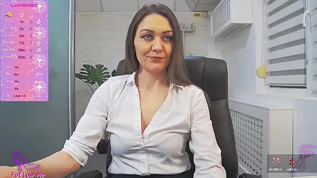 EllaMilf  online show from 02-19-25, 05:38