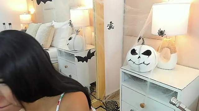 AntoniaRoss  online show from 10-28-25, 12:19