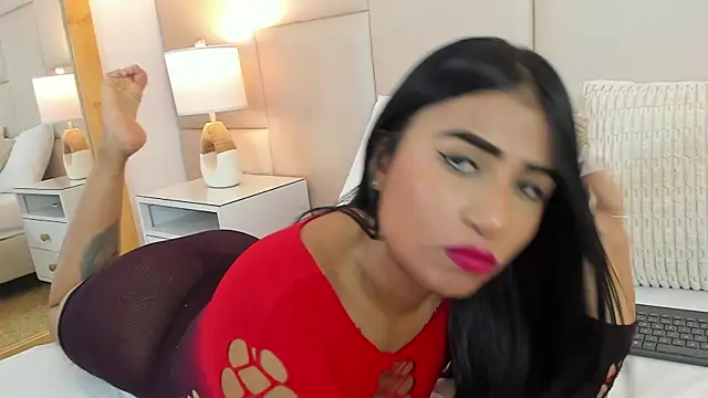 Snapshot of AntoniaRoss_ chatting on 06-18-26, 12:53 AntoniaRoss online show from 06-18-26, 12:53