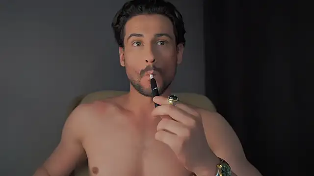 Keen   Luckystrike online show from 12-15-24, 06:07