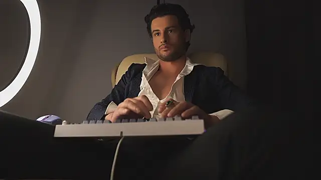 Keen   Luckystrike online show from 03-03-25, 12:04