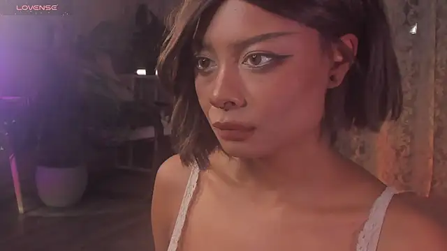 Ana Peachy  online show from 10-30-25, 10:54