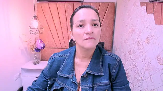 MarilynMiilf  online show from 10-27-25, 07:29