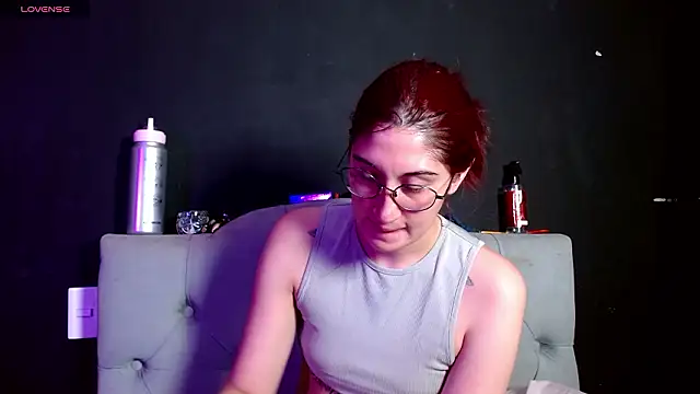 Snapshot of Red-moon1 chatting on 01-16-26, 06:50 Red-moon1 online show from 01-16-26, 06:50