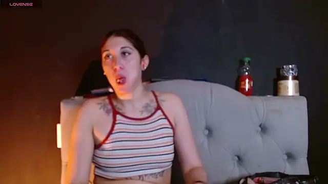 Snapshot of Red-moon1 chatting on 02-26-26, 04:55 Red-moon1 online show from 02-26-26, 04:55