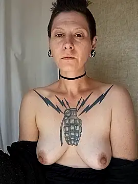 Snapshot of Dark_Obsessions chatting on 03-19-26, 06:45 Dark Obsessions online show from 03-19-26, 06:45