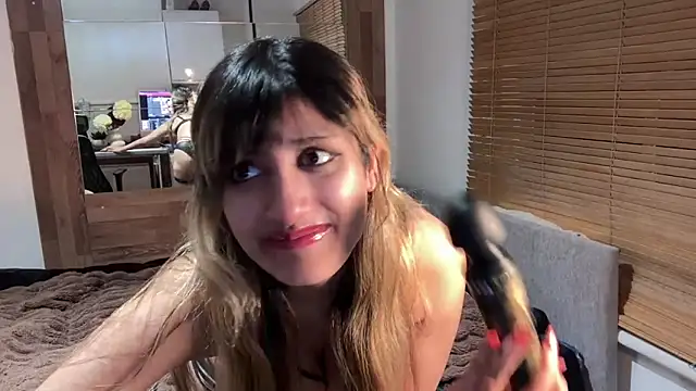 Snapshot of Focal_Humorist99 chatting on 12-06-24, 12:23 Focal Humorist99 online show from 12-06-24, 12:23