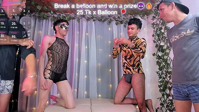 Snapshot of EuphoriaBoys chatting on 12-06-24, 12:12 EuphoriaBoys online show from 12-06-24, 12:12