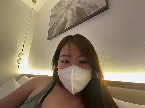 Snapshot of Onee-Chew chatting on 06-26-26, 04:44 Onee-Chew online show from 06-26-26, 04:44