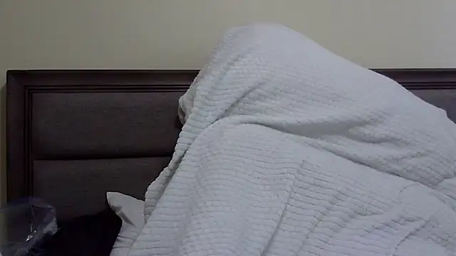 Luna Foxx22 online show from 01-12-26, 04:01