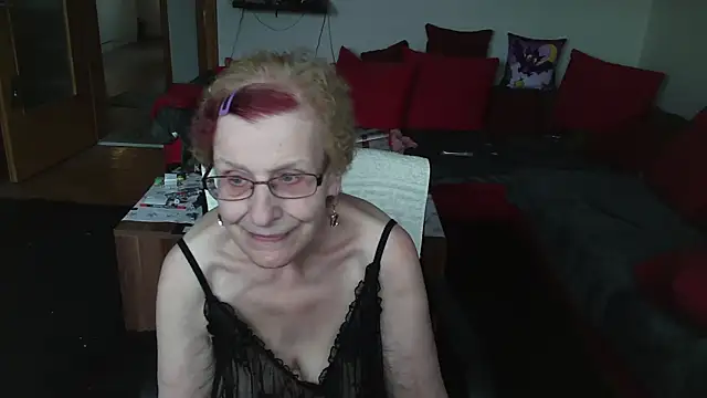 HeisseomaOriginal online show from 02-21-25, 08:07