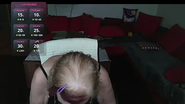 HeisseomaOriginal online show from 11-18-25, 08:08