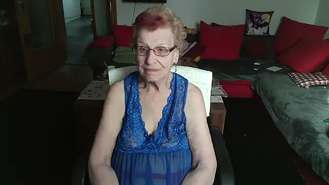 Snapshot of HeisseomaOriginal chatting on 04-28-26, 07:13 HeisseomaOriginal online show from 04-28-26, 07:13