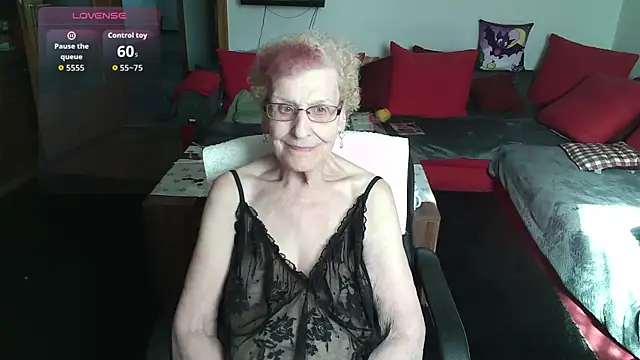 Snapshot of HeisseomaOriginal chatting on 05-21-26, 07:04 HeisseomaOriginal online show from 05-21-26, 07:04