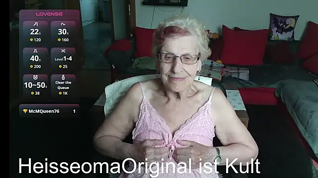Snapshot of HeisseomaOriginal chatting on 06-02-26, 07:10 HeisseomaOriginal online show from 06-02-26, 07:10