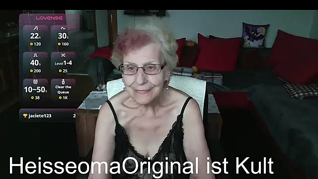 Snapshot of HeisseomaOriginal chatting on 06-04-26, 07:14 HeisseomaOriginal online show from 06-04-26, 07:14