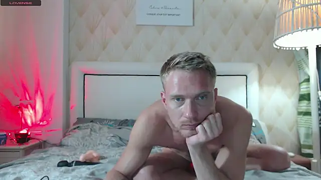 Snapshot of redheadxxl chatting on 10-23-25, 10:25 redheadxxl online show from 10-23-25, 10:25