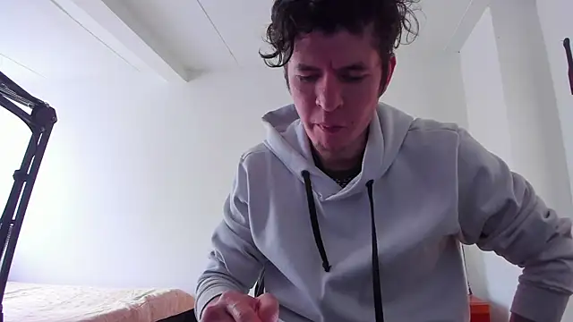 Headhunterdz online show from 04-15-26, 07:43