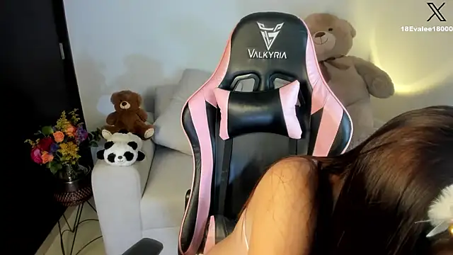 eval lee18 online show from 01-31-25, 05:09