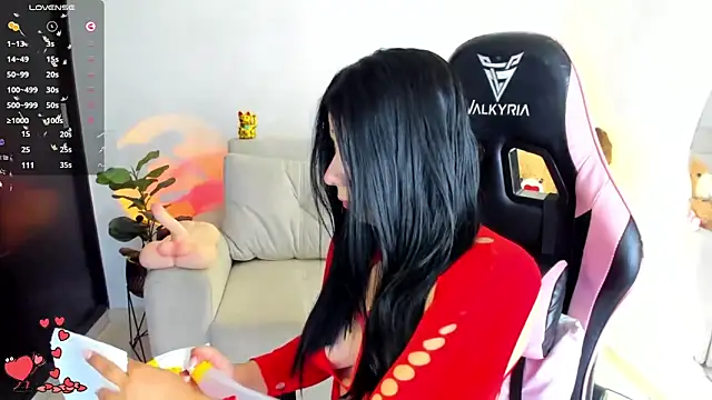 eval lee18 online show from 03-21-26, 02:38