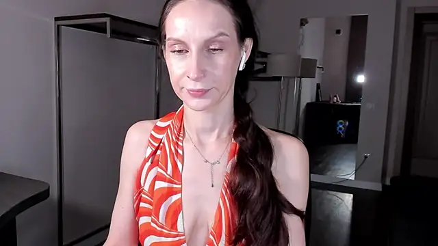 Mila Anders online show from 01-19-26, 05:44