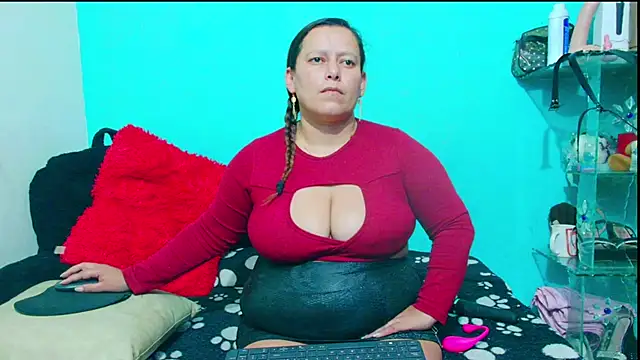 Diana Lozano online show from 11-27-25, 05:09