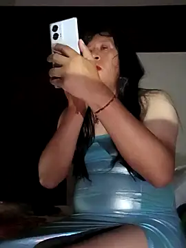 karlaalva online show from 10-27-25, 06:50