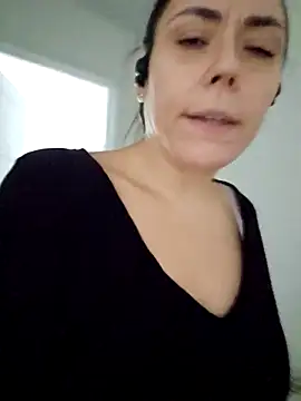 Ellie-L-Elizabeth online show from 01-14-26, 05:40