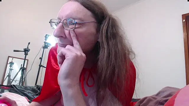Snapshot of CDAdalyn chatting on 06-25-26, 05:12 CDAdalyn online show from 06-25-26, 05:12