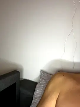 Andreashow online show from 11-10-25, 01:04