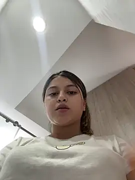 lunablossom  online show from 12-16-24, 07:54