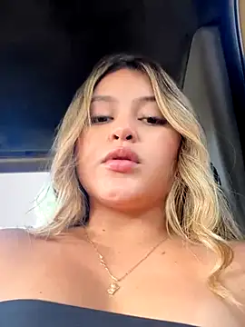 lunablossom  online show from 09-21-25, 08:43