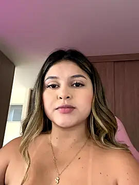 lunablossom  online show from 11-11-25, 10:10