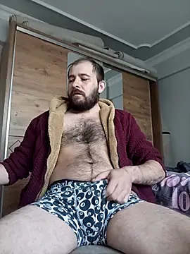 Snapshot of NiiiRvaNaa chatting on 10-17-25, 04:59 NiiiRvaNaa online show from 10-17-25, 04:59