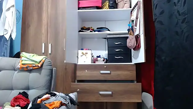 Snapshot of sabrinagee321930 chatting on 03-07-25, 11:18 sabrinagee321930 online show from 03-07-25, 11:18