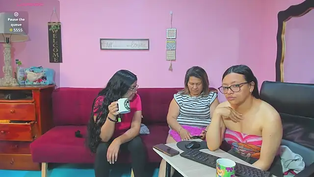 lesbiancuple online show from 11-05-25, 12:49