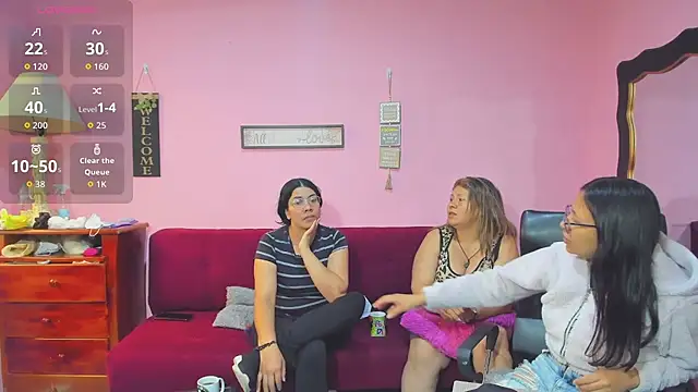 lesbiancuple online show from 11-21-25, 01:43