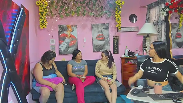 lesbiancuple online show from 04-08-26, 12:16
