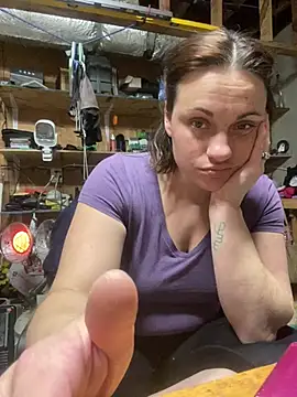 Snapshot of ththotmomma chatting on 02-02-26, 08:24 ththotmomma online show from 02-02-26, 08:24
