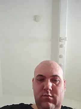 Snapshot of mario890605 chatting on 05-22-26, 04:12 mario890605 online show from 05-22-26, 04:12