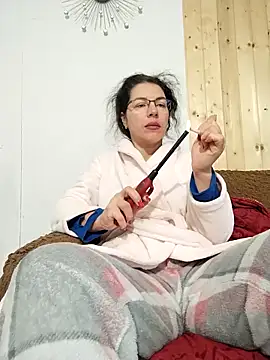 SquirtyMellissaLabia online show from 12-18-25, 06:19