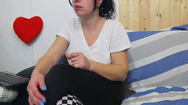 SquirtyMellissaLabia online show from 02-21-26, 05:14