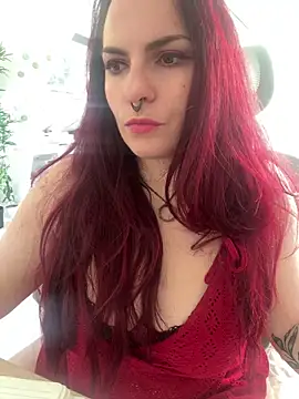 Snapshot of LunaMoongirl chatting on 11-26-25, 02:29 LunaMoongirl online show from 11-26-25, 02:29